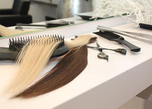 hair extensions on table